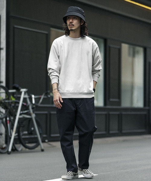 URBAN RESEARCH Sonny Label(アーバンリサーチサニーレーベル)の「フェイクスエード裏フリースプルオーバー(スウェット・メンズ・ライトグレー/ピンク/モカ/ライトカーキ・MEDIUM/LARGE)」の9枚目の写真