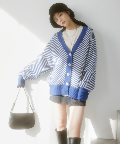 vis-`a-vis（ビサビ）の「【WEB限定】マストトレンド！へリンボーンバイカラーカーディガン（カーディガン/ボレロ・レディース・ベージュ/ブルー系その他4/ブラック・FREE）」の3枚目の写真