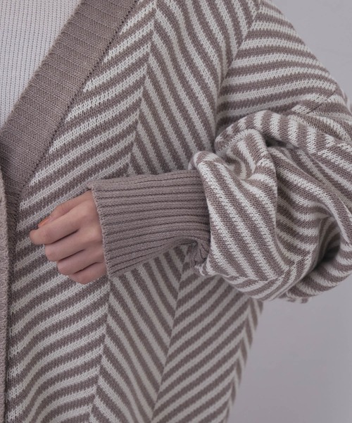 vis-`a-vis（ビサビ）の「【WEB限定】マストトレンド！へリンボーンバイカラーカーディガン（カーディガン/ボレロ・レディース・ベージュ/ブルー系その他4/ブラック・FREE）」の17枚目の写真