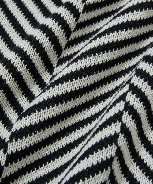 vis-`a-vis（ビサビ）の「【WEB限定】マストトレンド！へリンボーンバイカラーカーディガン（カーディガン/ボレロ・レディース・ベージュ/ブルー系その他4/ブラック・FREE）」の22枚目の写真