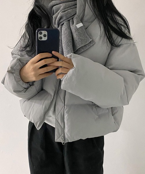 Doula Doula（ドゥーラドゥーラ）の「クロップド丈エコダウンジャケット（ブルゾン・レディース・ベージュ/グレー/オレンジ・FREE）」の2枚目の写真