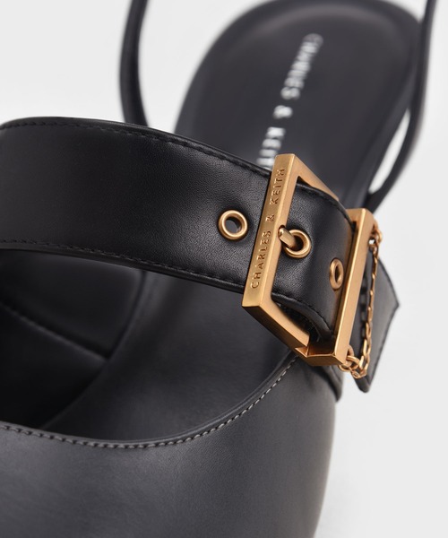 CHARLES & KEITH（チャールズ & キース）の「バックルド スリングバックパンプス / Buckled Slingback Pumps（パンプス・レディース・オフホワイト/ダークブルー・22.5cm/23cm/23.5cm/24.5cm/25cm/25.5cm/22cm）」の10枚目の写真