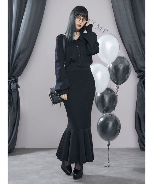 EATME（イートミー）の「クロスケーブルニットスカート（セットアップ可能）（スカート・レディース・ブラック/ブルー/ベージュ/グレー・FREE）」の2枚目の写真