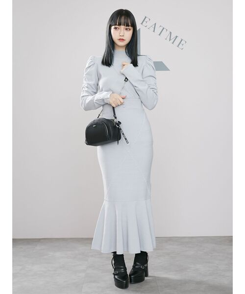 EATME（イートミー）の「クロスケーブルニットスカート（セットアップ可能）（スカート・レディース・ブラック/ブルー/ベージュ/グレー・FREE）」の5枚目の写真