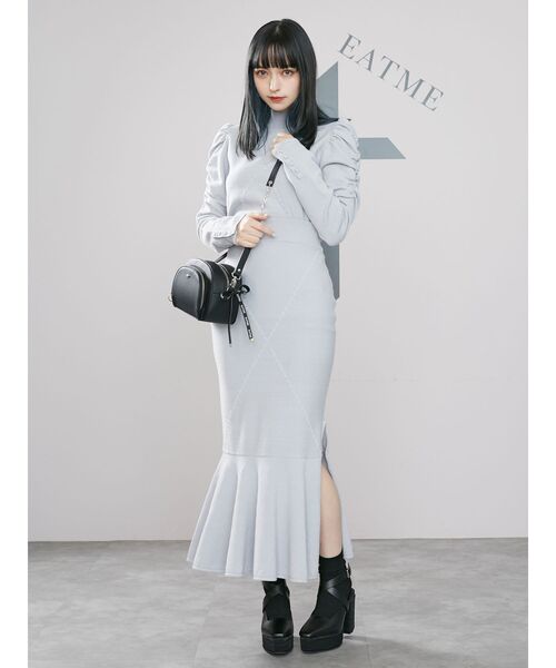 EATME（イートミー）の「クロスケーブルニットスカート（セットアップ可能）（スカート・レディース・ブラック/ブルー/ベージュ/グレー・FREE）」の9枚目の写真