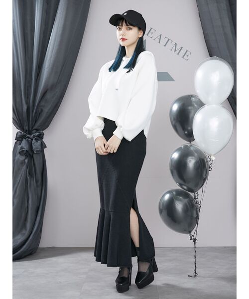 EATME（イートミー）の「クロスケーブルニットスカート（セットアップ可能）（スカート・レディース・ブラック/ブルー/ベージュ/グレー・FREE）」の16枚目の写真