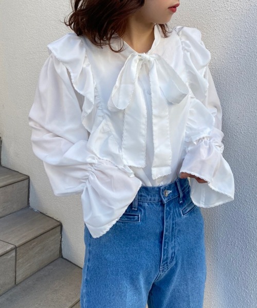 one after another NICE CLAUP（ワンアフターアナザーナイスクラップ）の「WEB限定　前後2WAYフリルボウタイブラウス（シャツ/ブラウス・レディース・オフホワイト/ホワイト系その他/モカ/ライトベージュ・FREE）」の5枚目の写真