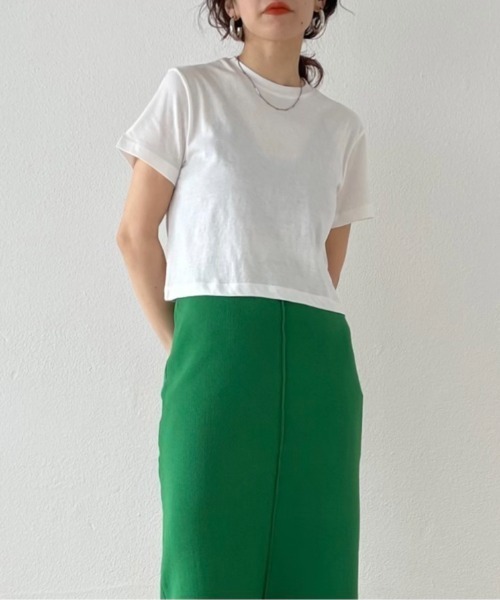 wee9s(ウィークス)の「daily daily compact tee / デイリーデイリークロップド丈コンパクトティー(Tシャツ/カットソー・レディース・ピンク/ブルー/ホワイト/レッド/ブラック・FREE)」の2枚目の写真