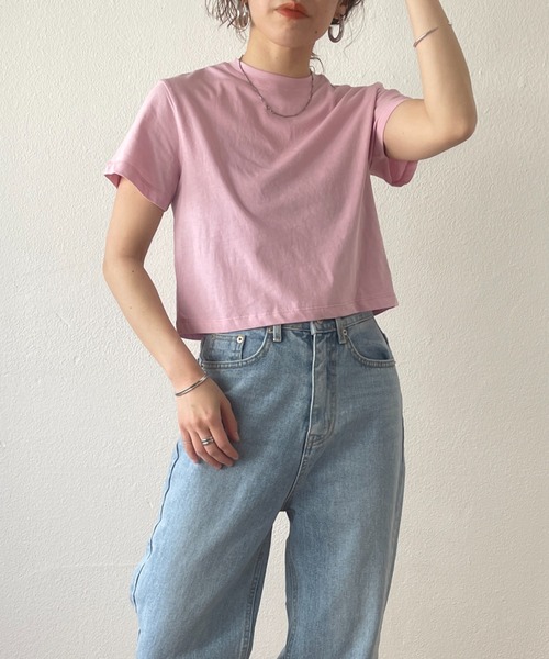wee9s(ウィークス)の「daily daily compact tee / デイリーデイリークロップド丈コンパクトティー(Tシャツ/カットソー・レディース・ピンク/ブルー/ホワイト/レッド/ブラック・FREE)」の1枚目の写真