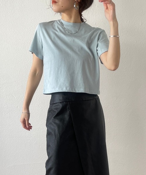 wee9s(ウィークス)の「daily daily compact tee / デイリーデイリークロップド丈コンパクトティー(Tシャツ/カットソー・レディース・ピンク/ブルー/ホワイト/レッド/ブラック・FREE)」の4枚目の写真