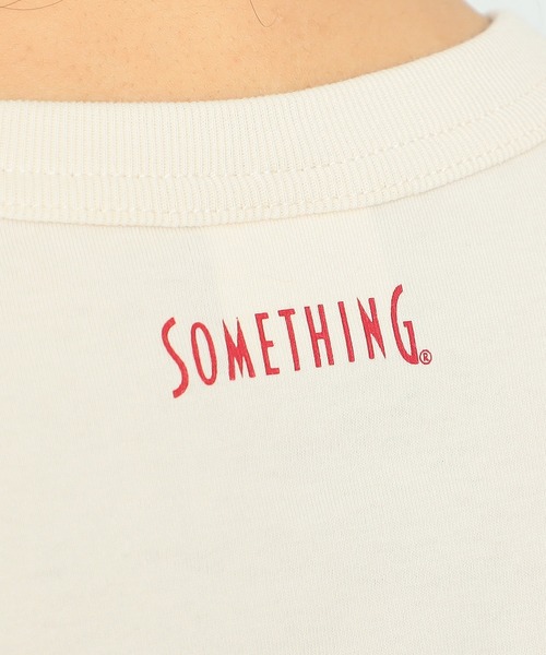 SOMETHING（サムシング）の「SOMETHING/サムシング フレンチメッセージ半袖Tシャツ（Tシャツ/カットソー・レディース・ネイビー/レッド/ベージュ・MEDIUM/LARGE）」の9枚目の写真