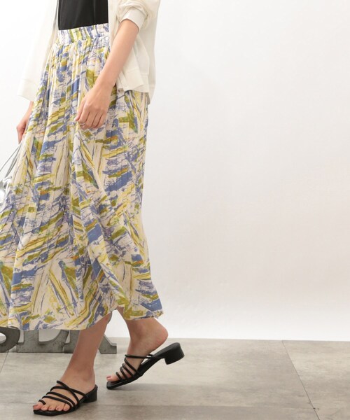 DRESKIP（ドレスキップ）の「◆柄アソート消しプリーツスカート（スカート・レディース・グリーン系その他2/ブラック系/オレンジ系その他5/ブルー系5・03/02/04）」の4枚目の写真