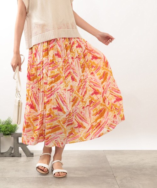 DRESKIP（ドレスキップ）の「◆柄アソート消しプリーツスカート（スカート・レディース・グリーン系その他2/ブラック系/オレンジ系その他5/ブルー系5・03/02/04）」の5枚目の写真