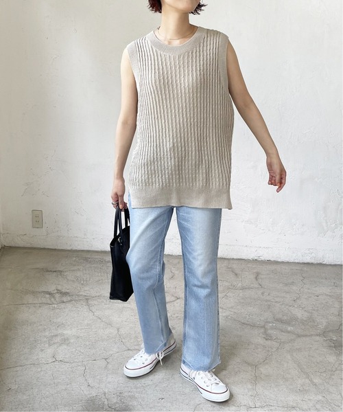 Spick & Span（スピックアンドスパン）の「CO/LIケーブルノースリーブプルオーバー（ニット/セーター・レディース・ホワイト/ブラック/ベージュ・FREE）」の7枚目の写真