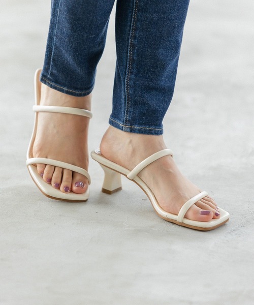 LEPSIM(レプシィム)の「ナロースクエアミュール 285241(サンダル・レディース・ブラウン/アイボリー・MEDIUM/LARGE)」の2枚目の写真