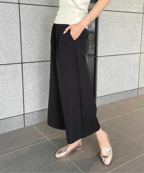 StyleSea(スタイルシー)の「クールタッチワイドストレートパンツ(その他パンツ・レディース・ベージュ/グレイッシュベージュ/ブラック/ブルー・FREE)」の16枚目の写真