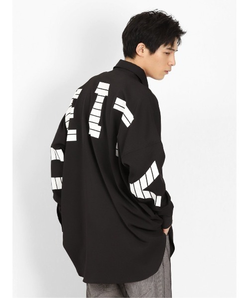 semantic design(セマンティックデザイン)の「セマンティックデザイン アーチロゴプリント 長袖BIGロングシャツ(シャツ/ブラウス・メンズ・ブラック/ホワイト・MEDIUM/LARGE)」の2枚目の写真