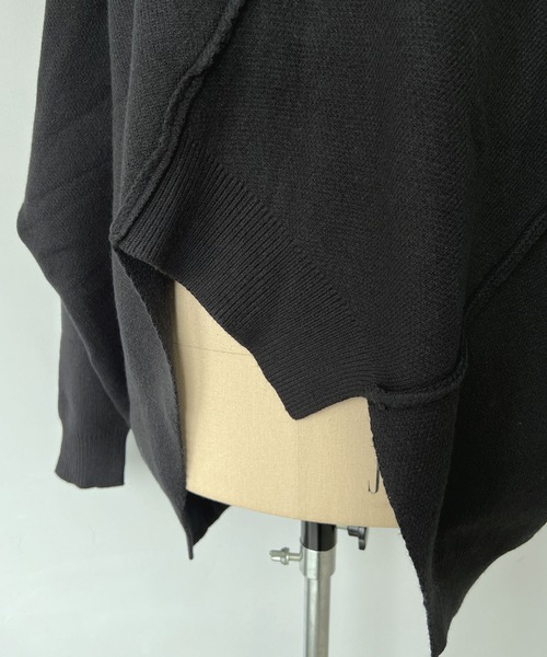 chuclla（チュクラ）の「アシンメトリー コクーンニットプルオーバー chw22a070（ニット/セーター・レディース・ブラック・FREE）」の11枚目の写真