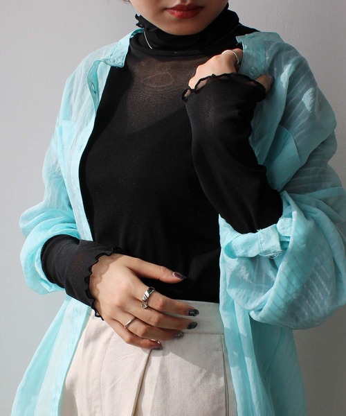 GeeRA（ジーラ）の「メローハイネックアソートシアートップス(長袖)（Tシャツ/カットソー・レディース・ホワイト/ブラック/ピンク/オレンジ/ブルー/グリーン/アイボリー/グリーン系その他/パープル系その他/ブラック系その他/ブラック系/シルバー系・MEDIUM）」の15枚目の写真