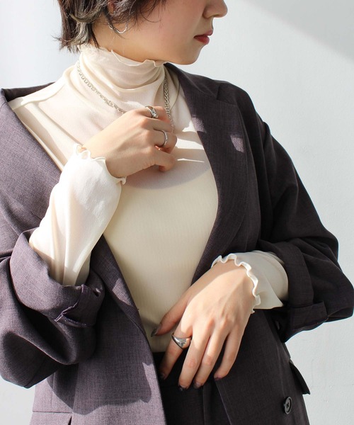 GeeRA（ジーラ）の「メローハイネックアソートシアートップス(長袖)（Tシャツ/カットソー・レディース・ホワイト/ブラック/ピンク/オレンジ/ブルー/グリーン/アイボリー/グリーン系その他/パープル系その他/ブラック系その他/ブラック系/シルバー系・MEDIUM）」の13枚目の写真