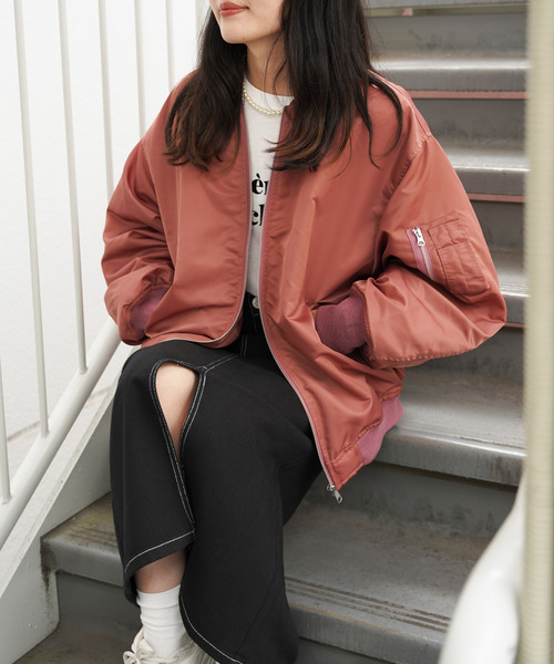 VENCEEXCHANGE（ヴァンスエクスチェンジ）の「ナイロンビッグシルエットMA-1ブルゾン/ボリュームスリーブ/ルーズシルエット/ユニセックス（MA-1・レディース・ベージュ/ネイビー/ピンク・FREE）」の3枚目の写真