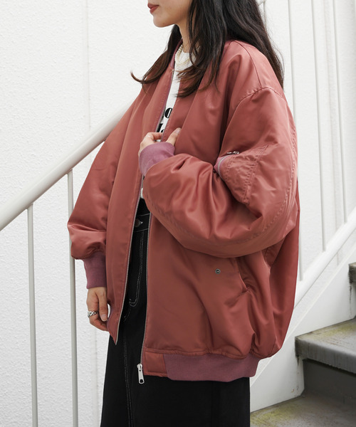 VENCEEXCHANGE（ヴァンスエクスチェンジ）の「ナイロンビッグシルエットMA-1ブルゾン/ボリュームスリーブ/ルーズシルエット/ユニセックス（MA-1・レディース・ベージュ/ネイビー/ピンク・FREE）」の10枚目の写真