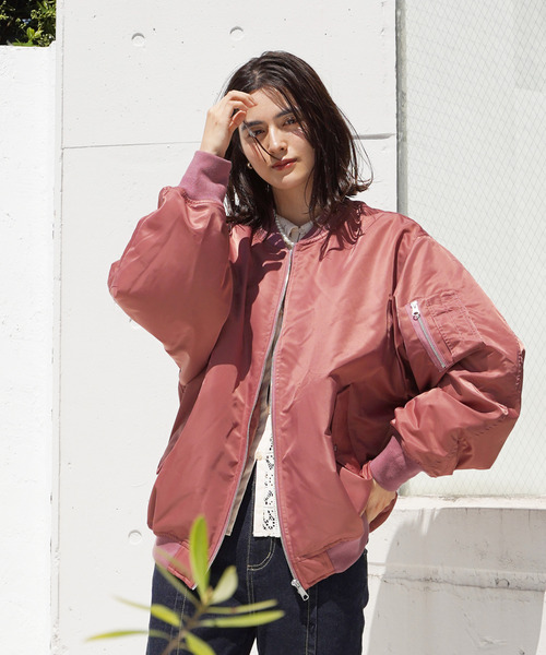 VENCEEXCHANGE（ヴァンスエクスチェンジ）の「ナイロンビッグシルエットMA-1ブルゾン/ボリュームスリーブ/ルーズシルエット/ユニセックス（MA-1・レディース・ベージュ/ネイビー/ピンク・FREE）」の19枚目の写真