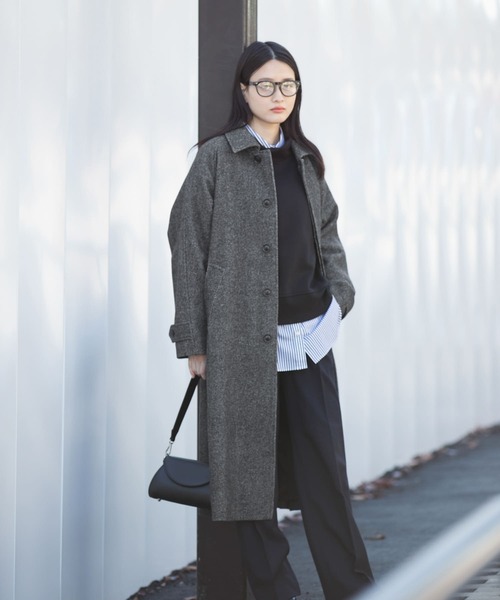 URBAN RESEARCH DOORS(アーバンリサーチドアーズ)の「フレンチウールバルマカンコート(ステンカラーコート・レディース・チャコールグレー/ベージュ・MEDIUM)」の21枚目の写真