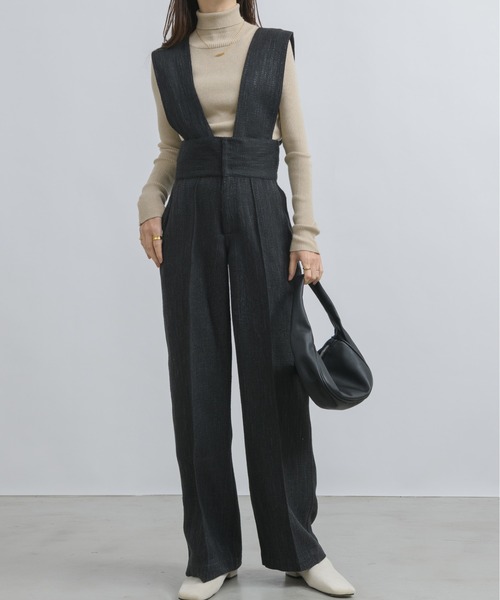 NEUNA(ヌナ)の「【パンツとしても使える!】3WAYワイドVネック/ハイウエストツイードチェックスラックスサロペット(サロペット/オーバーオール・レディース・ブラック/グレイッシュベージュ/アイボリー・MEDIUM/LARGE/SMALL)」の20枚目の写真