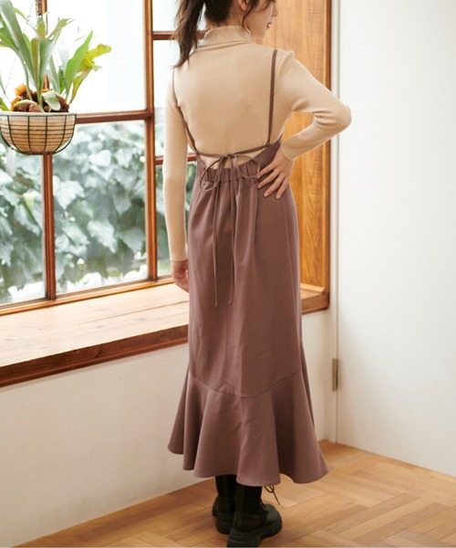 FREE'S MART（フリーズマート）の「【Sシリーズ対応】◆バッククロスマーメイドキャミワンピース（ワンピース・レディース・ブラウン/ブラック・MEDIUM/SMALL/X-SMALL）」の4枚目の写真