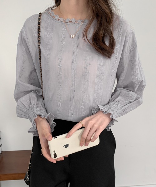 ECLIN(エクラン)の「フラワーレースボリュームスリーブブラウス(シャツ/ブラウス・レディース・ブラック/グレー/グリーン/ブラウン/ホワイト/ベージュ・FREE)」の20枚目の写真