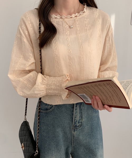 ECLIN(エクラン)の「フラワーレースボリュームスリーブブラウス(シャツ/ブラウス・レディース・ブラック/グレー/グリーン/ブラウン/ホワイト/ベージュ・FREE)」の21枚目の写真