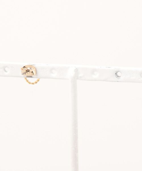 flower(フラワー)の「ツイストハートピアス(ピアス(片耳用)・レディース・ゴールド・FREE)」の6枚目の写真