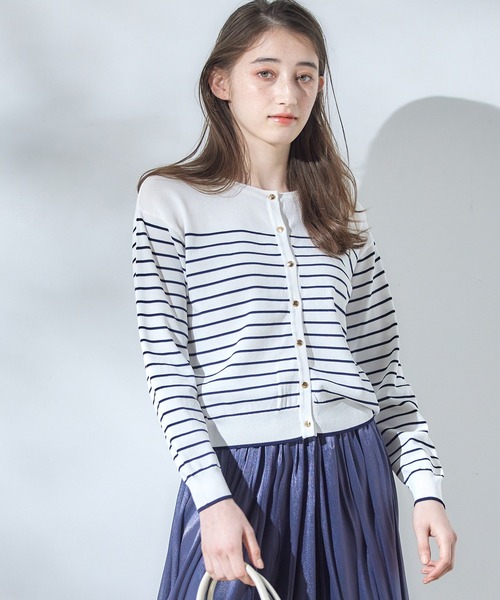 12Twelve Agenda（トゥエルブ　アジェンダ）の「クルーネック金釦ニットカーディガン（カーディガン/ボレロ・レディース・ネイビー/オフホワイト/イエロー/ラベンダー/ホワイト系その他・M）」の3枚目の写真