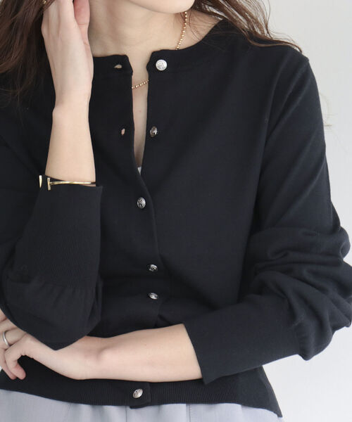 fredy emue（フレディエミュ）の「コットン100ベーシックカーディガン（カーディガン/ボレロ・レディース・オフホワイト/ライトグリーン/ライトブルー/ブラック・38）」の3枚目の写真