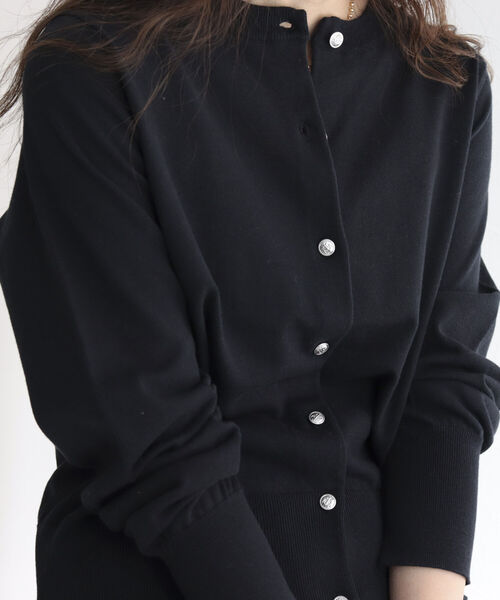 fredy emue（フレディエミュ）の「コットン100ベーシックカーディガン（カーディガン/ボレロ・レディース・オフホワイト/ライトグリーン/ライトブルー/ブラック・38）」の16枚目の写真