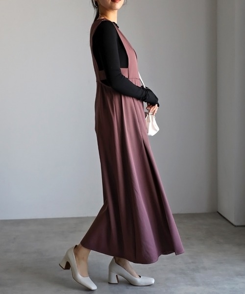 r.（アールドット）の「2023　春夏新作　　Vネック カッティング ジャンパースカート（ジャンパースカート・レディース・モカ/アイボリー/ベージュ/カーキ/ブラック・FREE）」の22枚目の写真