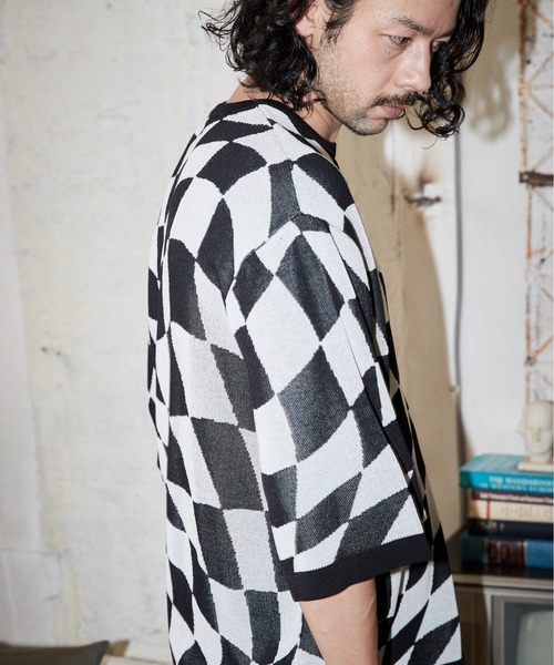 ADAM PATEK(アダムパテック)の「ADAMPATEK / skewed check pattern short sleeve knit/ルーズシルエット半袖ニットTシャツ”歪みチェッカー”(ニット/セーター・メンズ・イエロー/ブラック・1/2/3)」の10枚目の写真