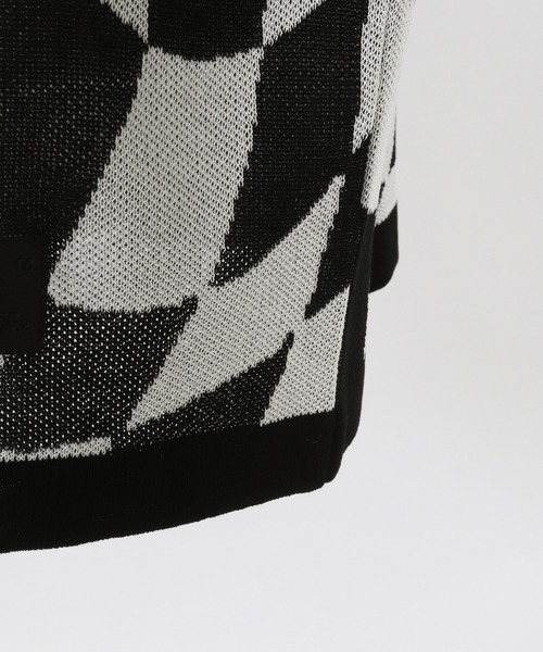 ADAM PATEK(アダムパテック)の「ADAMPATEK / skewed check pattern short sleeve knit/ルーズシルエット半袖ニットTシャツ”歪みチェッカー”(ニット/セーター・メンズ・イエロー/ブラック・1/2/3)」の4枚目の写真