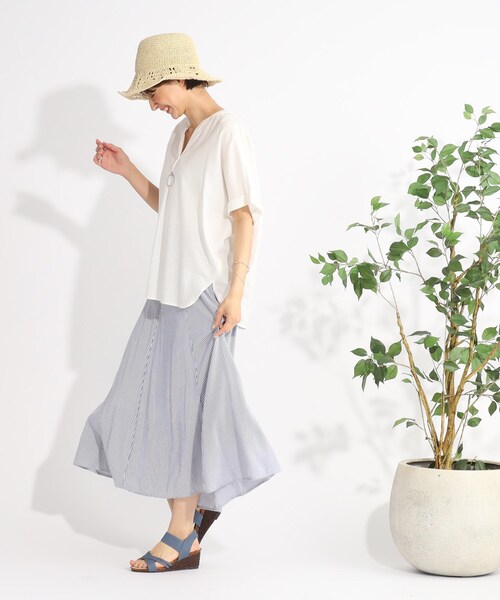 SHOO・LA・RUE（シューラルー）の「◆【UVカット/抗菌防臭/吸水速乾/親子リンク可能】大人のためのフレンチリネンブレンド ドルマンスキッパー（シャツ/ブラウス・レディース・イエロー/グリーン/ブラック/パープル系/ブルー系7/グリーン系その他4/ホワイト/ピンク系/ブラック系1/ネイビー系2/ライトブルー/ピンク系7/ピンク系その他2/ブルー系2・00）」の22枚目の写真