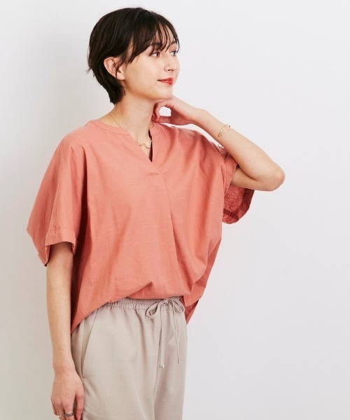 SHOO・LA・RUE（シューラルー）の「◆【UVカット/抗菌防臭/吸水速乾/親子リンク可能】大人のためのフレンチリネンブレンド ドルマンスキッパー（シャツ/ブラウス・レディース・イエロー/グリーン/ブラック/パープル系/ブルー系7/グリーン系その他4/ホワイト/ピンク系/ブラック系1/ネイビー系2/ライトブルー/ピンク系7/ピンク系その他2/ブルー系2・00）」の14枚目の写真