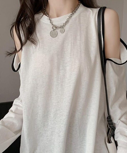 Girly Doll(ガーリードール)の「カットショルダーロングTシャツ(Tシャツ/カットソー・レディース・ホワイト/ブラック・F)」の6枚目の写真