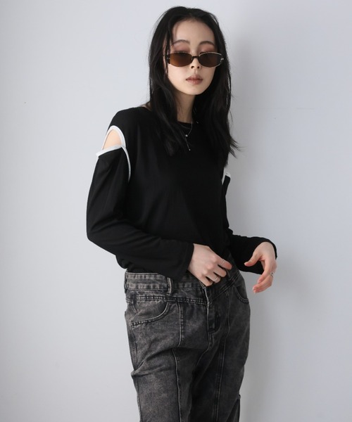 Girly Doll(ガーリードール)の「カットショルダーロングTシャツ(Tシャツ/カットソー・レディース・ホワイト/ブラック・F)」の15枚目の写真