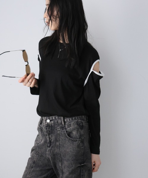 Girly Doll(ガーリードール)の「カットショルダーロングTシャツ(Tシャツ/カットソー・レディース・ホワイト/ブラック・F)」の18枚目の写真