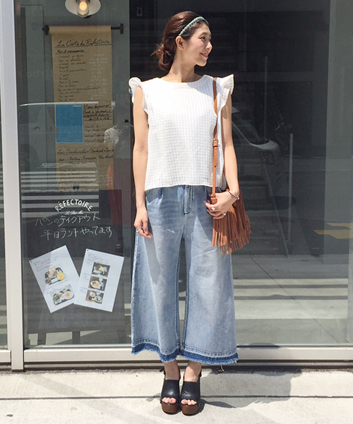 mystic(ミスティック)の「【mystic】デニムフリンジパンツ(デニムパンツ・レディース・オフホワイト/ネイビー/ライトブルー・1/2)」の9枚目の写真