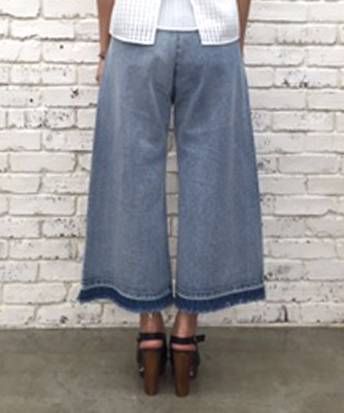 mystic(ミスティック)の「【mystic】デニムフリンジパンツ(デニムパンツ・レディース・オフホワイト/ネイビー/ライトブルー・1/2)」の5枚目の写真