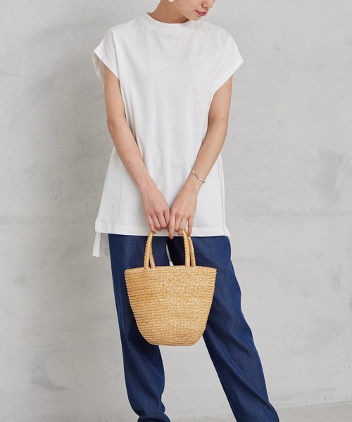 for/c(フォーシー)の「モックネックサイドスリットチュニック【サスティナブル】(Tシャツ/カットソー・レディース・ホワイト/グレイッシュブルー・M/L)」の4枚目の写真