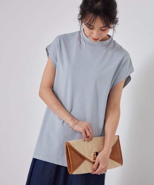for/c(フォーシー)の「モックネックサイドスリットチュニック【サスティナブル】(Tシャツ/カットソー・レディース・ホワイト/グレイッシュブルー・M/L)」の9枚目の写真