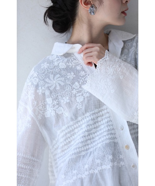 どこから見ても刺繍にうっとり ガーゼシアーシャツ（シャツ