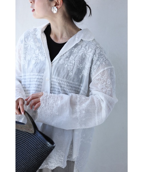 どこから見ても刺繍にうっとり ガーゼシアーシャツ（シャツ/ブラウス